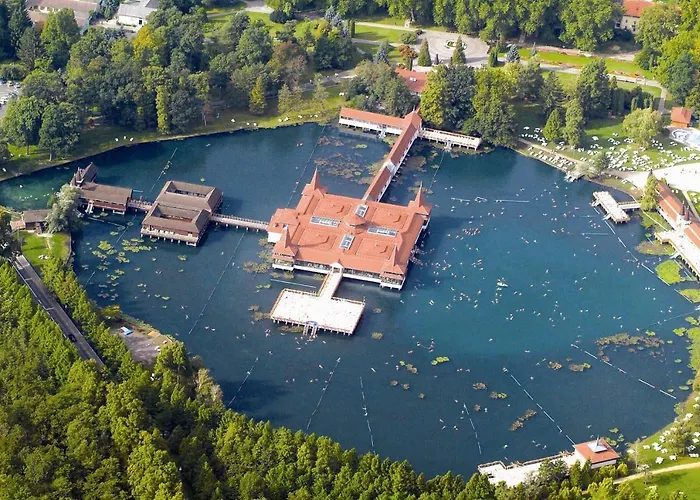 Zamor House 別荘 ケストヘイ